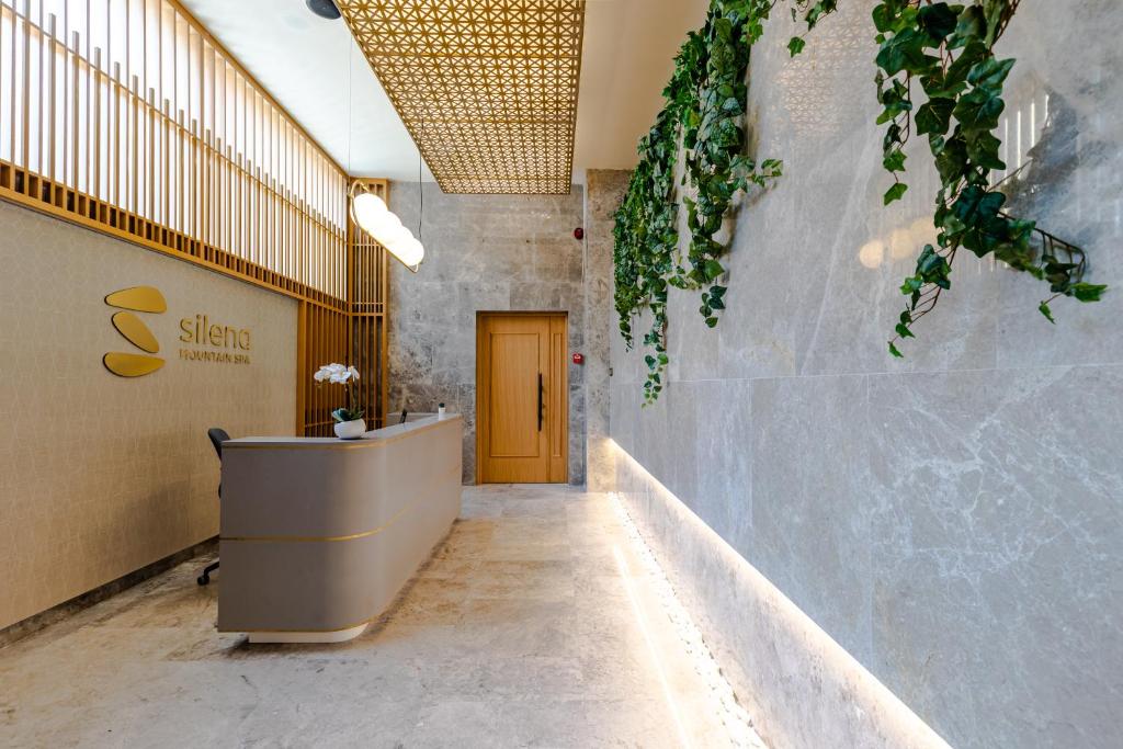 Vstupní hala nebo recepce v ubytování Hotel Sinaia