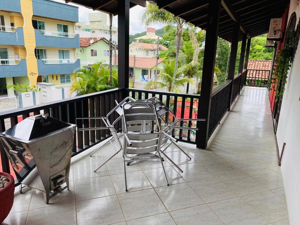  Casa de Praia em Bombinhas para até 06 Pessoas!