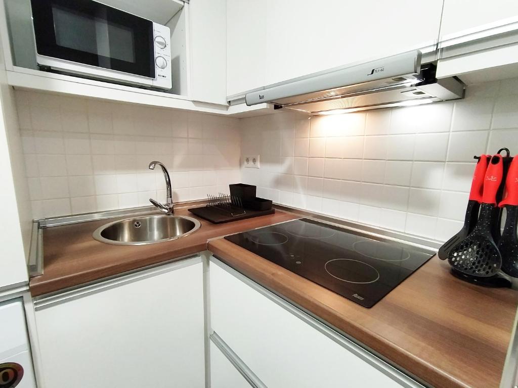 Una cocina o zona de cocina en Apartamento Bahía Levante Águilas