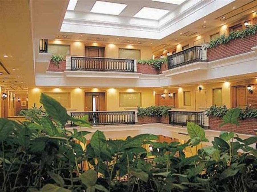 Fotografie z fotogalerie ubytování Savoy Suites Noida v destinaci Noida