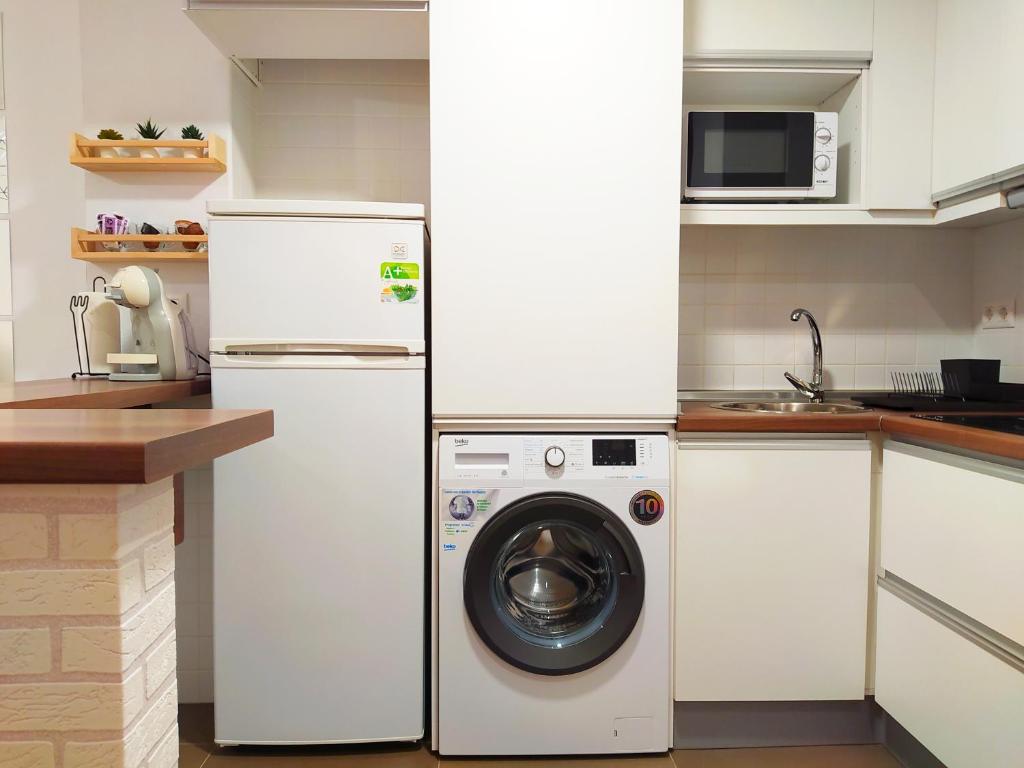 Una cocina o zona de cocina en Apartamento Bahía Levante Águilas
