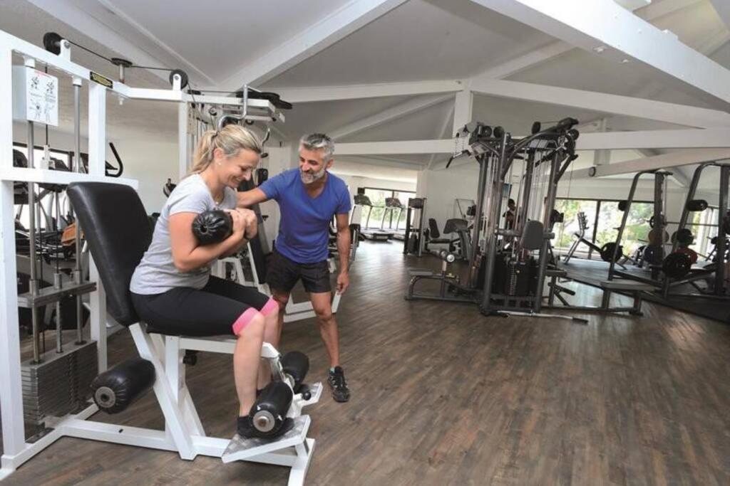 Fitness centrum a/nebo fitness zařízení v ubytování Châlet dans parc de loisirs 5 étoiles