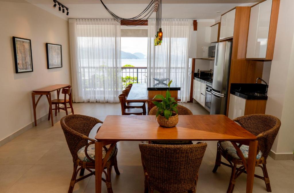  Apartamento de frente para o mar no itagua 03