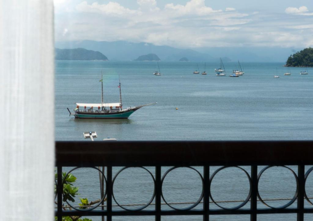  Apartamento de frente para o mar no itagua 03