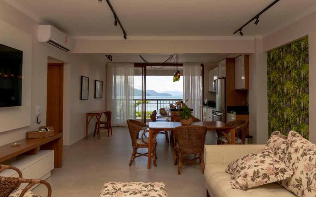  Apartamento de frente para o mar no itagua 03