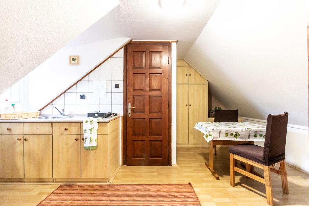 Kuchyň nebo kuchyňský kout v ubytování Kaktusz Villa Heviz