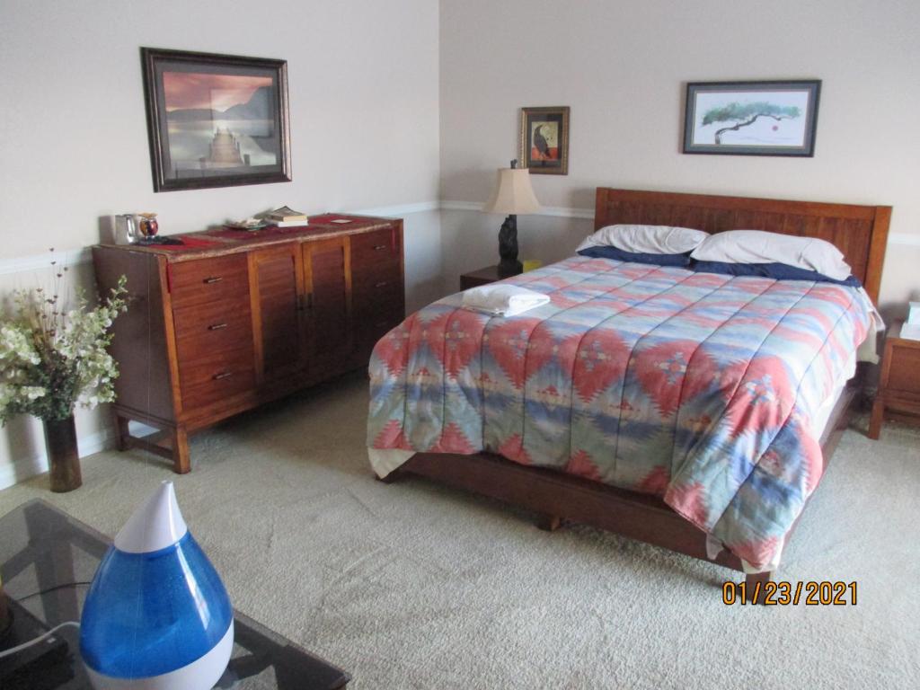 Peaks Wildernest House Bed and Breakfast - Vaccinations Required - Chambre Lit Queen-Size De Luxe