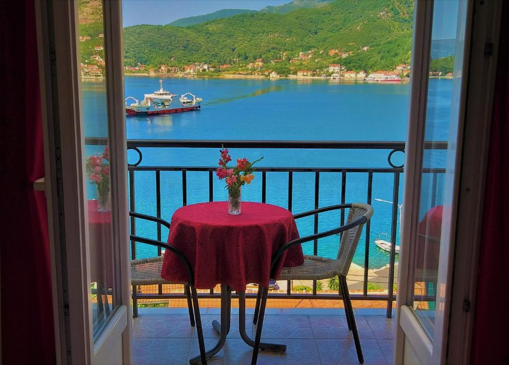 Apartments Okuka - Comfort Studio With Balcony And Sea View