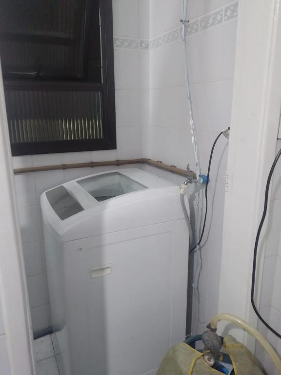  Apto até 6 pessoas na Praia Grande com Wi-Fi