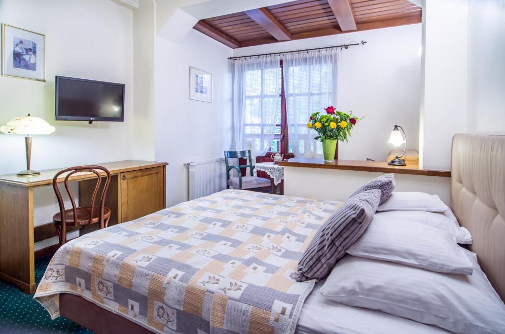 Hotel Dwa Księżyce - 5