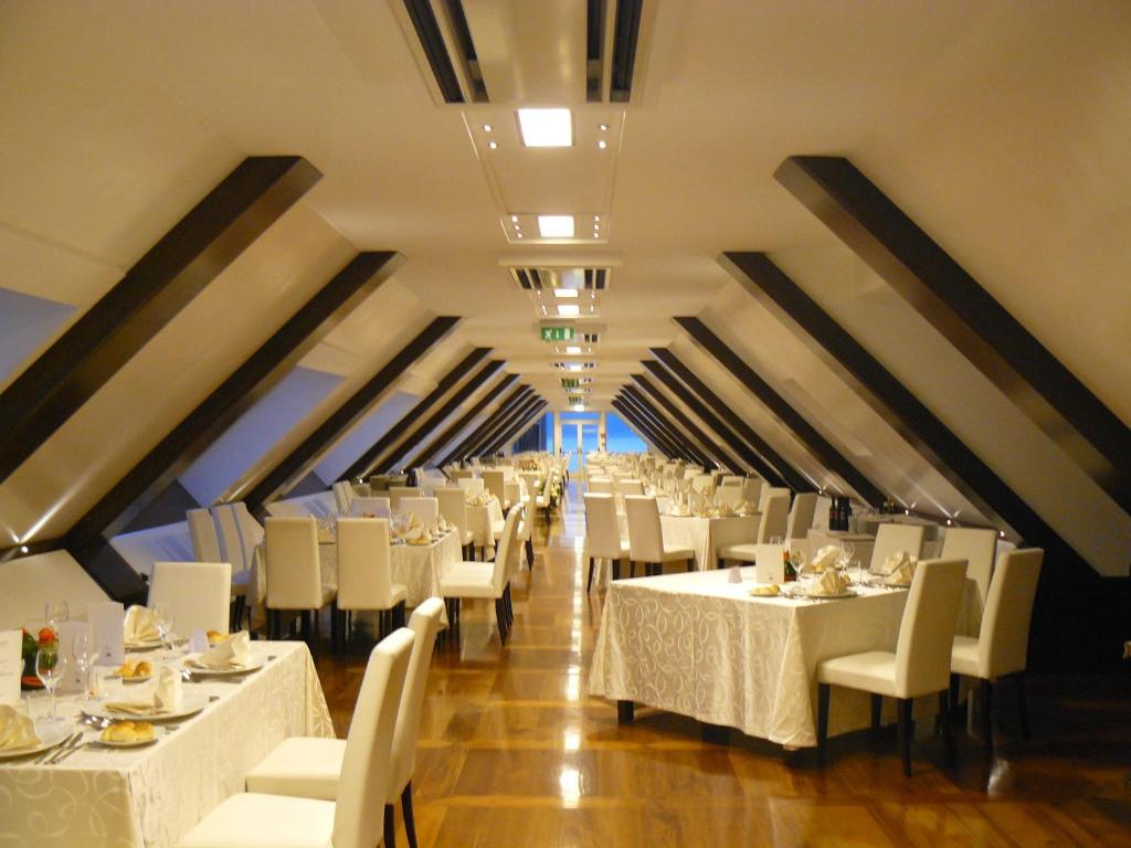 Restoran või mõni muu söögikoht majutusasutuses E' Hotel