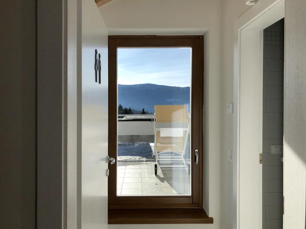 Widok na góry z tego aparthotelu