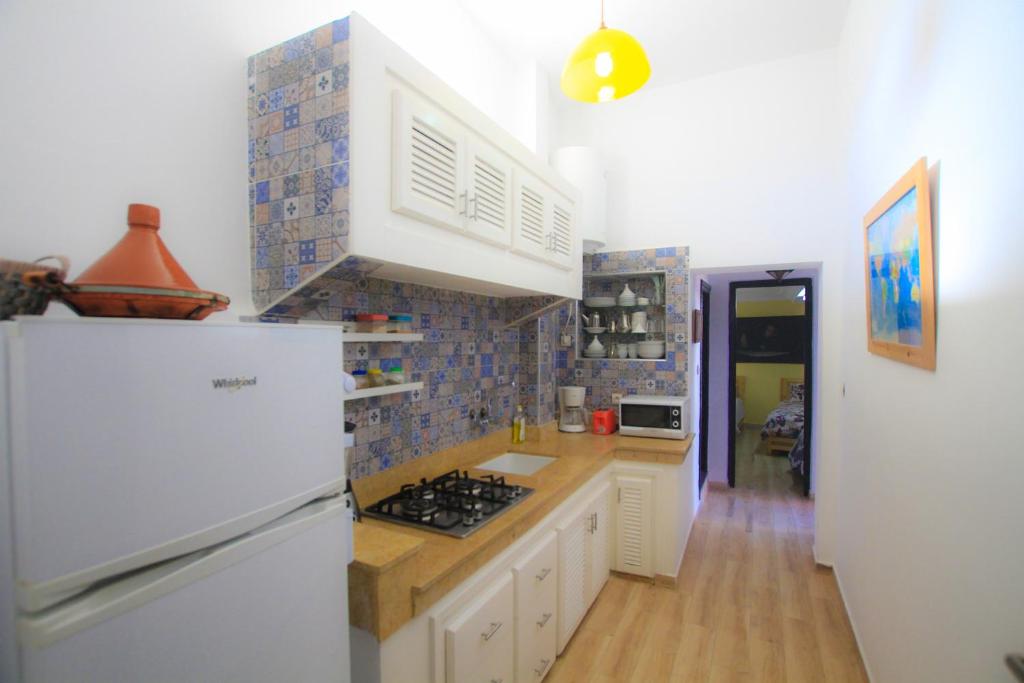 Kuchyň nebo kuchyňský kout v ubytování Desert Home Essaouira