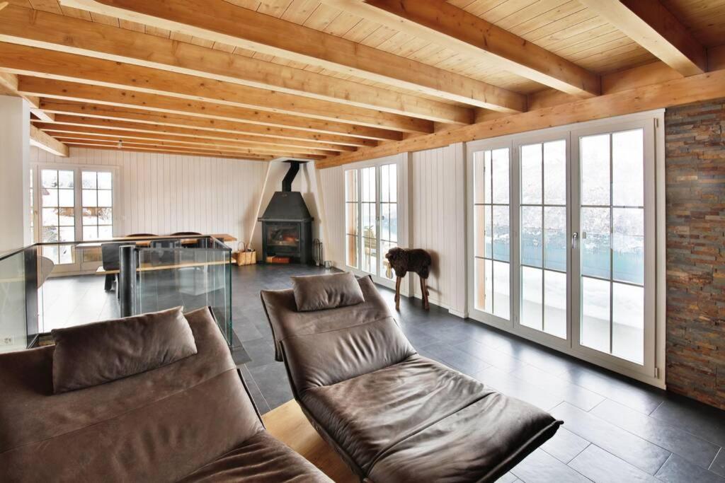 Posezení v ubytování Exklusives Chalet mit traumhafter See- und Bergsicht
