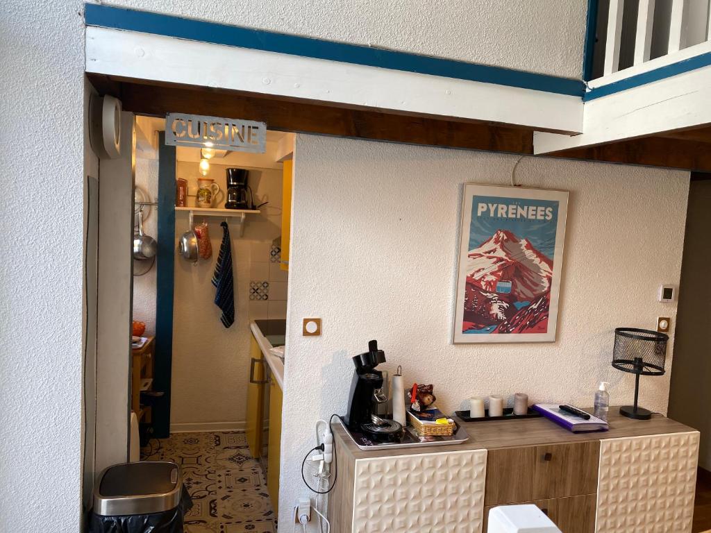 Kuchyň nebo kuchyňský kout v ubytování Helios 105 wifi et terrasse