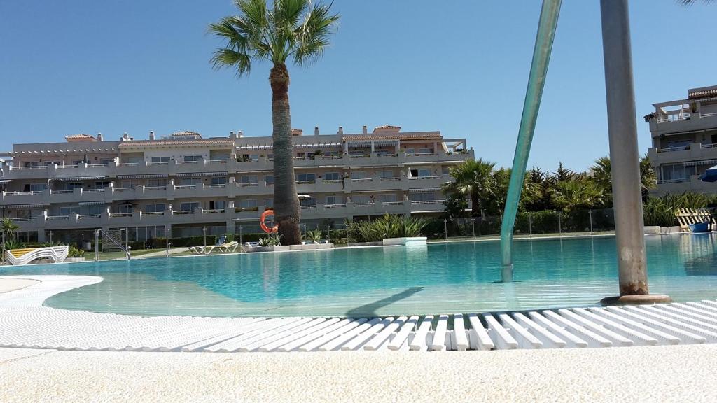 Bazén v ubytovaní BALCONES DEL CHAPARRAL in Mijas, Costa del Sol alebo v jeho blízkosti