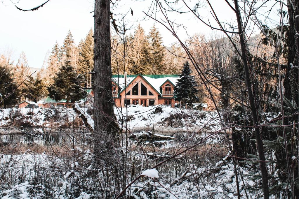 Cowichan River Lodge v zimě
