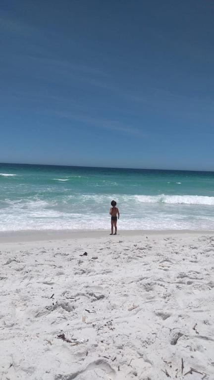  Apto Pé na Areia - Wi-Fi Gratuito - Tranquilidade à beira mar