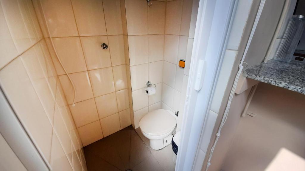  Apto grande com rede de descanso na sala