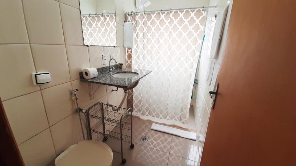 Apto grande com rede de descanso na sala