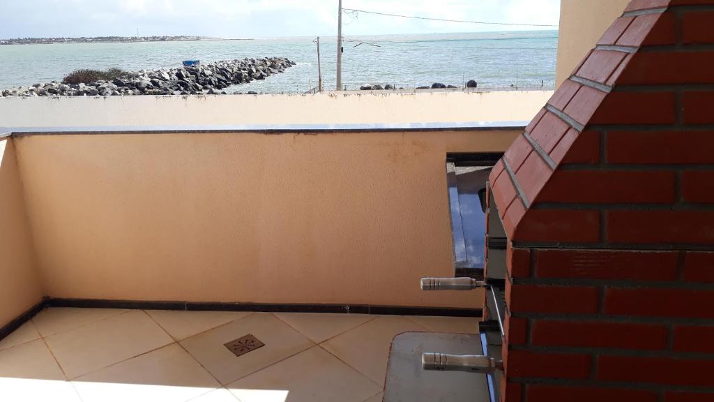  Casa perto da orla 3 quartos com ar condicionado