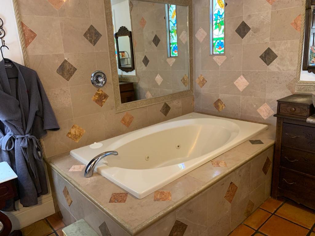 Chantico Inn - Habitación King Con Bañera De Hidromasaje