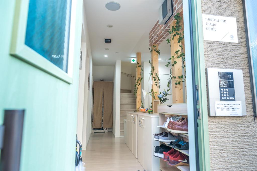東京にあるnestay inn tokyo senjuのギャラリーの写真