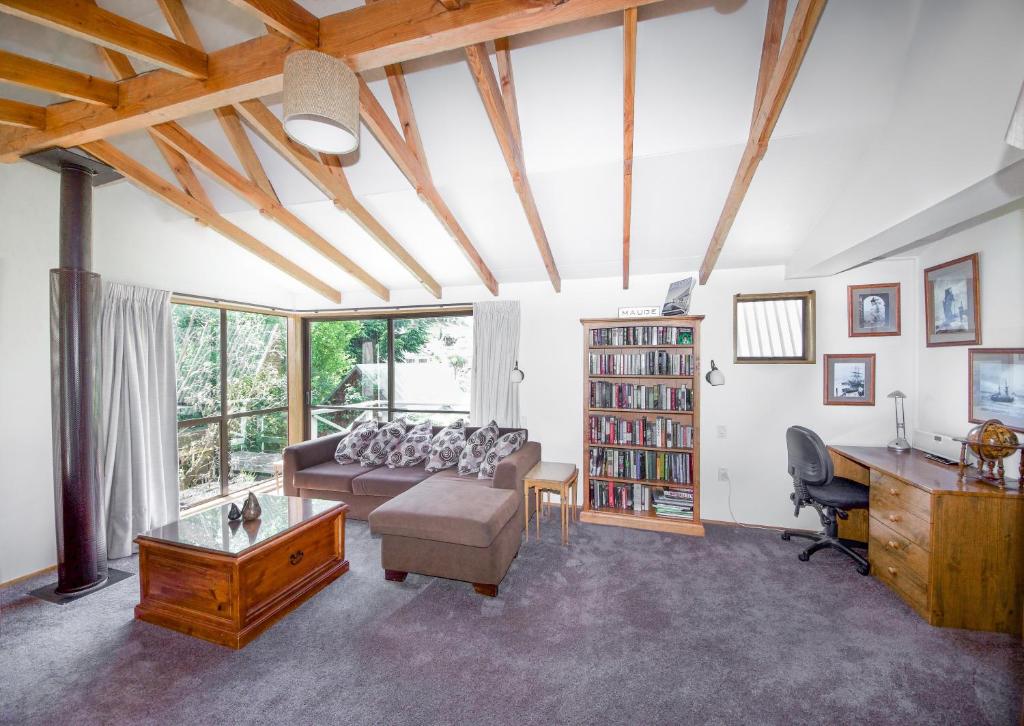 Posezení v ubytování Te Wanaka Lodge