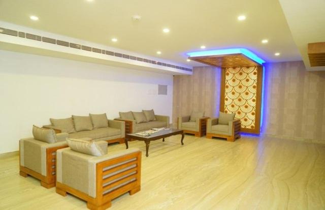 Posezení v ubytování HOTEL SURYA