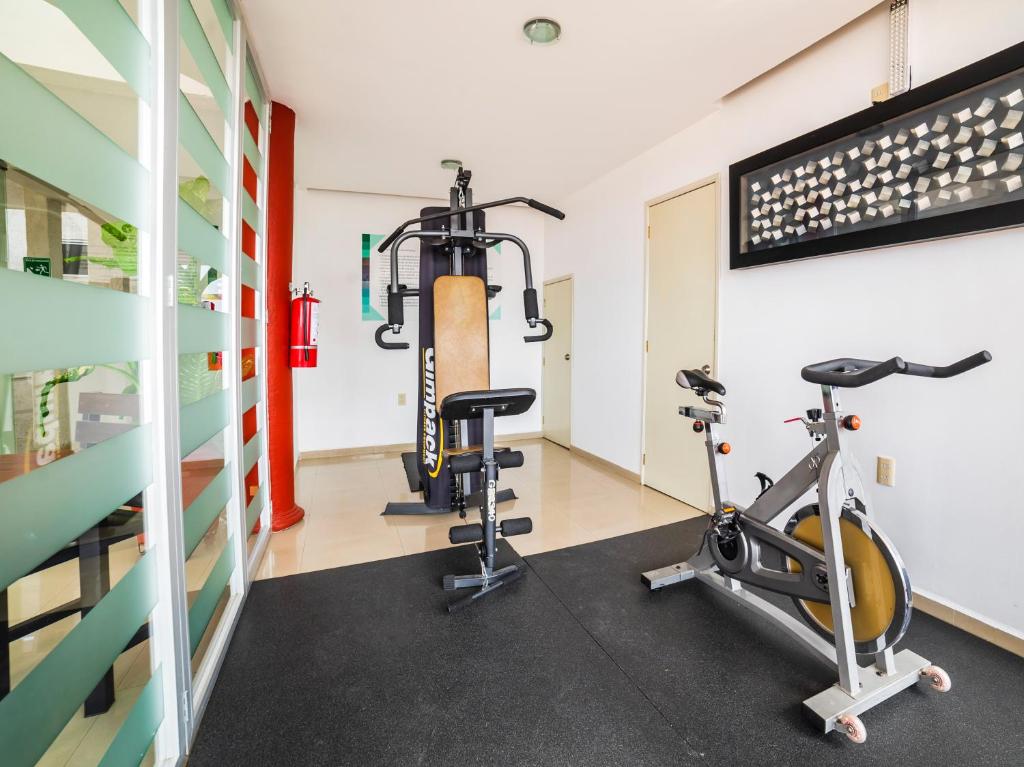 Fitness centrum a/nebo fitness zařízení v ubytování Hotel HC