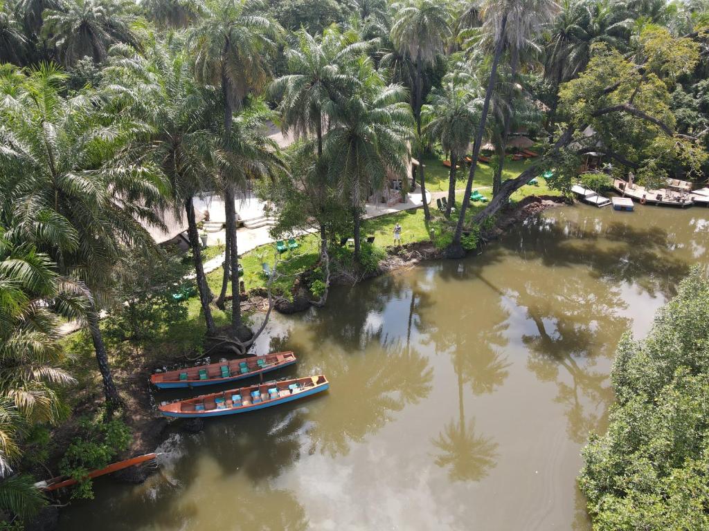 Gallery image of AbCa's Creek Lodge in Bintang