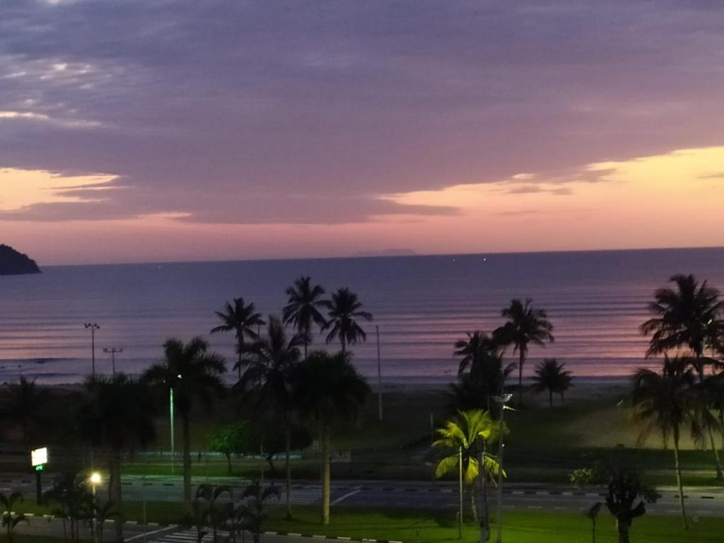  Sinta-se em casa! Apartamento pé na areia