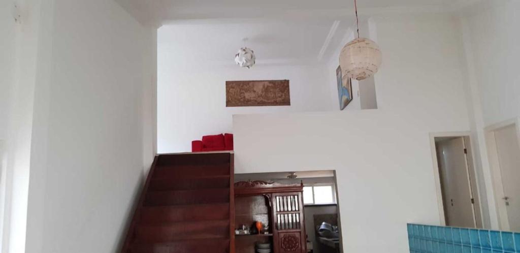  CASA COM PISCINA EM CAUCAIA