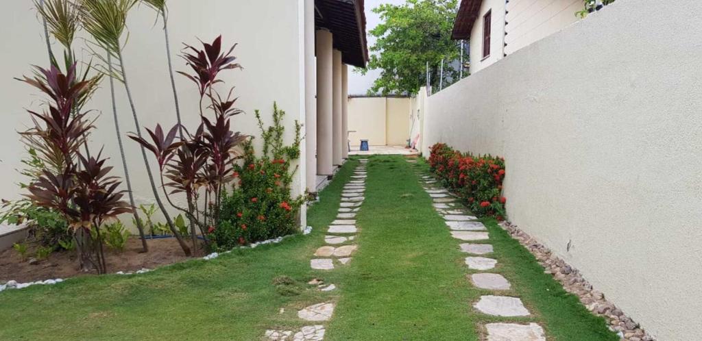  CASA COM PISCINA EM CAUCAIA