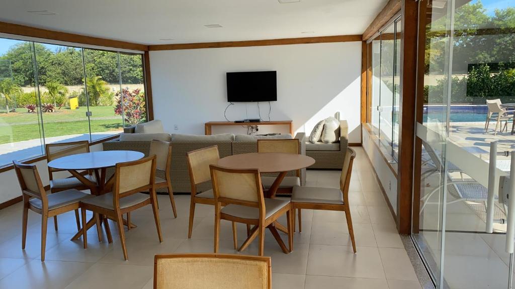  Casa 4 suites Manguinhos c/churrasqueira e piscina