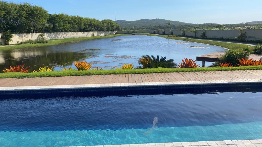  Casa 4 suites Manguinhos c/churrasqueira e piscina