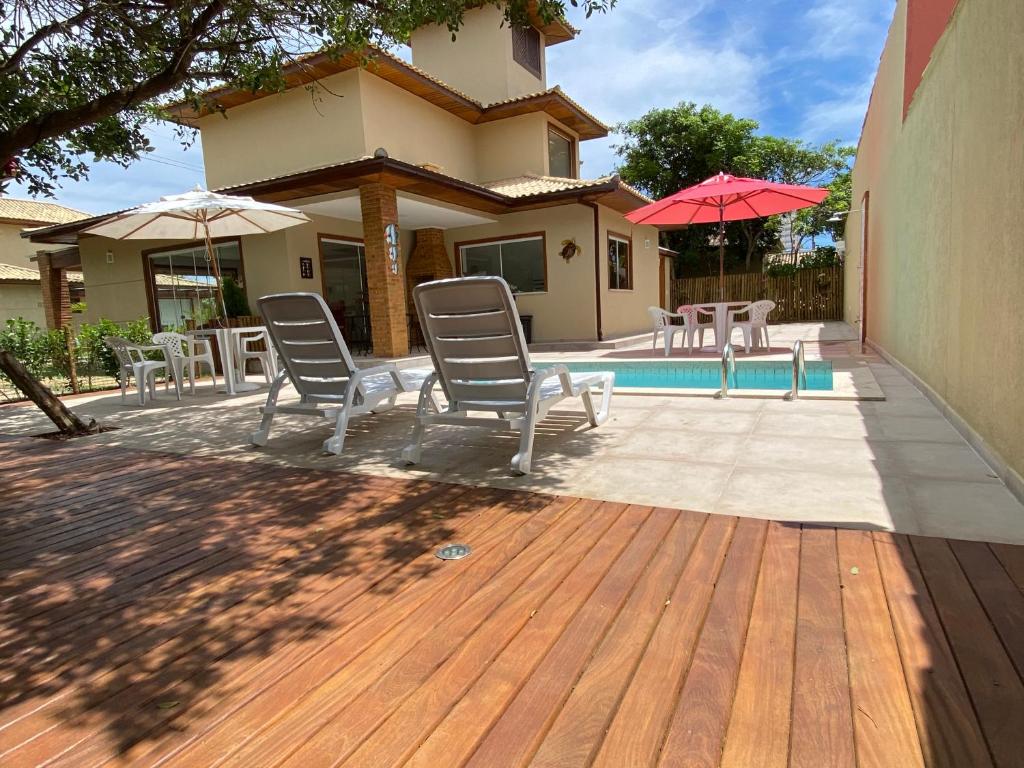  Casa 4 suites Manguinhos c/churrasqueira e piscina