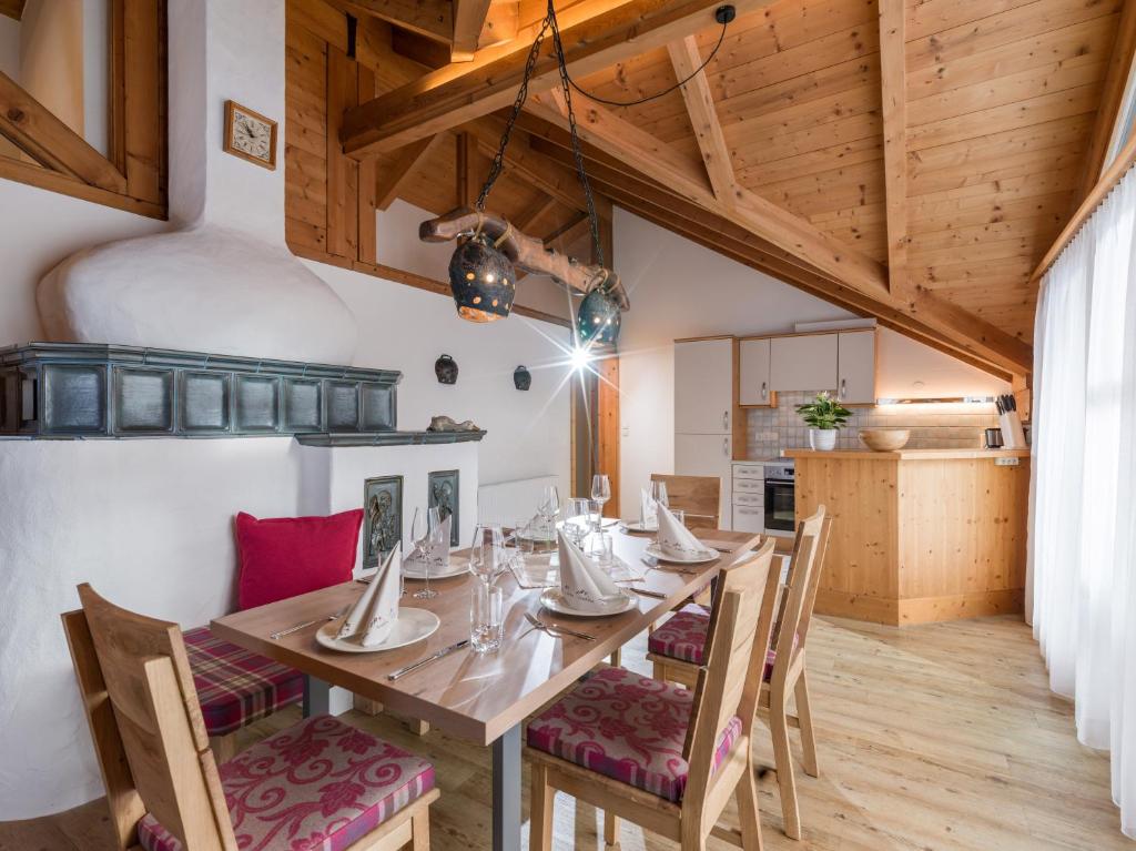 Kuchnia lub aneks kuchenny w obiekcie Hotel Gänsleit