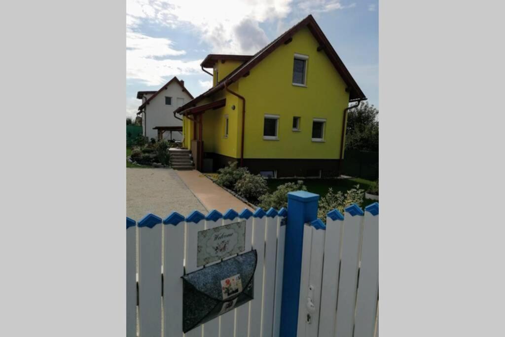 Budova, v ktorej sa vila nachádza