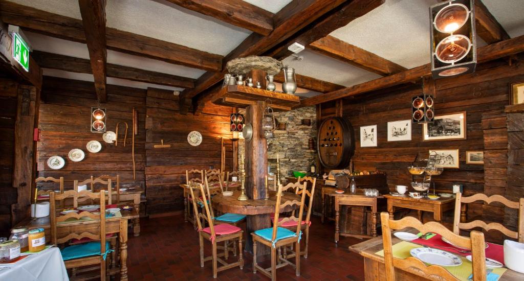 Restaurace v ubytování Agence ALV - Art Le Vin