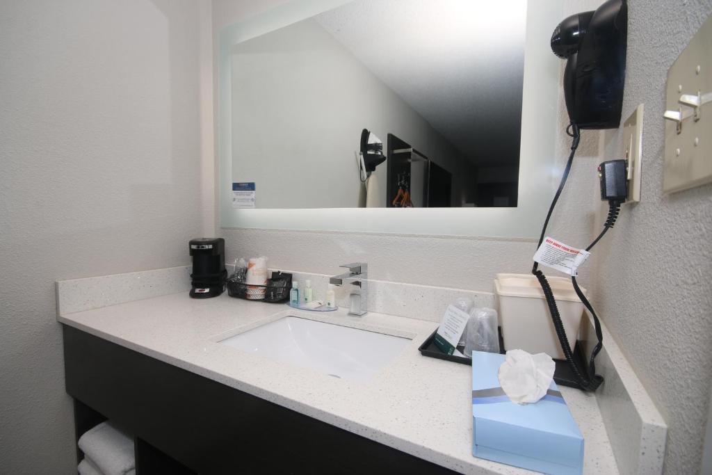 Clarion Pointe Statesville - Chambre Queen Avec 2 Lits Queen-Size - Non-Fumeurs