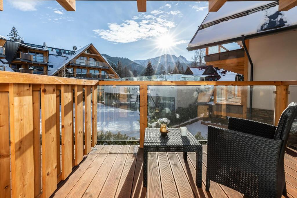 Balkón alebo terasa v ubytovaní APARTHOTEL ROYAL RESORT SPA Zakopane