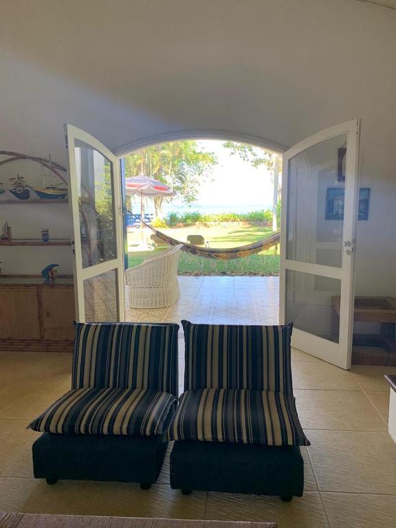  Casa pé na areia - Praia do Lázaro