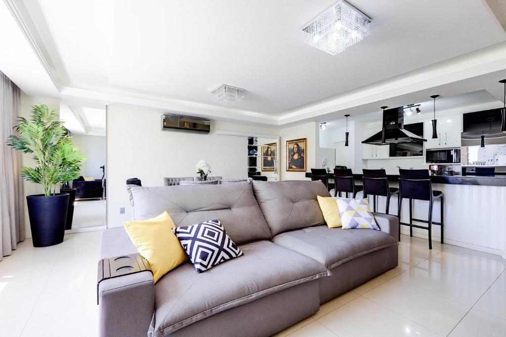  Apartamento Alto Padrão - Balneário Camboriú