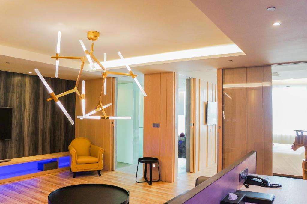 TV a/nebo společenská místnost v ubytování FX Hotel Tainan