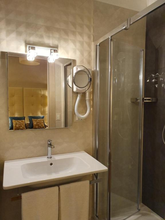 Hotel Continentale - Habitación Triple De Lujo