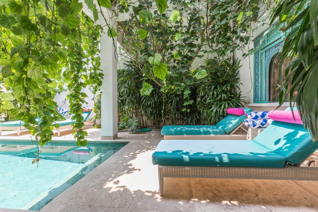 Piscina a Villa Lansel o a prop