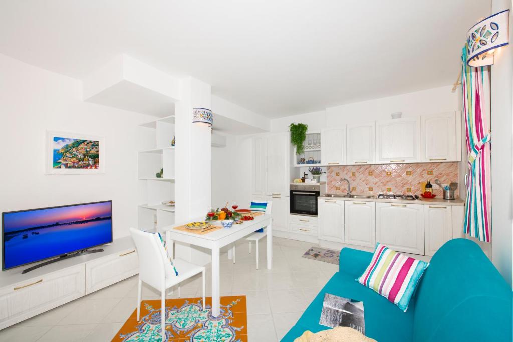 Kuchyň nebo kuchyňský kout v ubytování Casa Lucienne