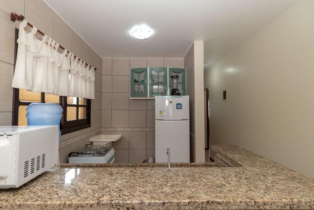  Apartamento 2 Dormitórios A 190 Metros Da Praia De Bombas - AN 08