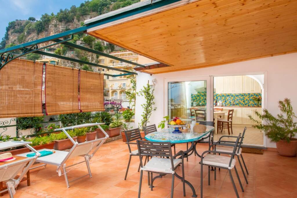 A balcony or terrace at Il giardino dei limoni